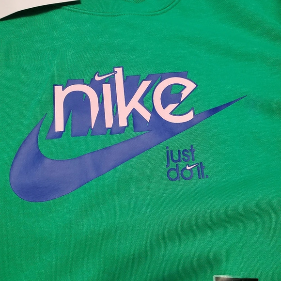 NWT Nike Women's Sportswear Club Graphic Sweatshirt M - Picture 3 of 8